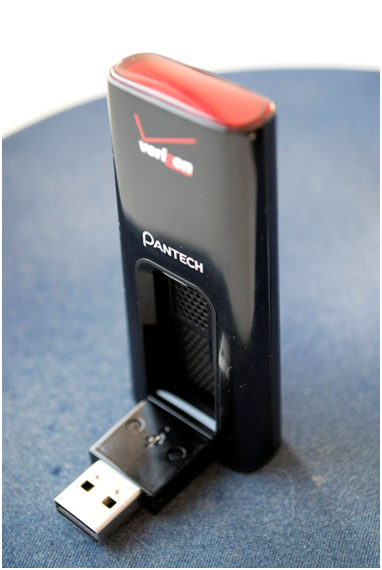 зовнішній вигляд модему pantech uml 295